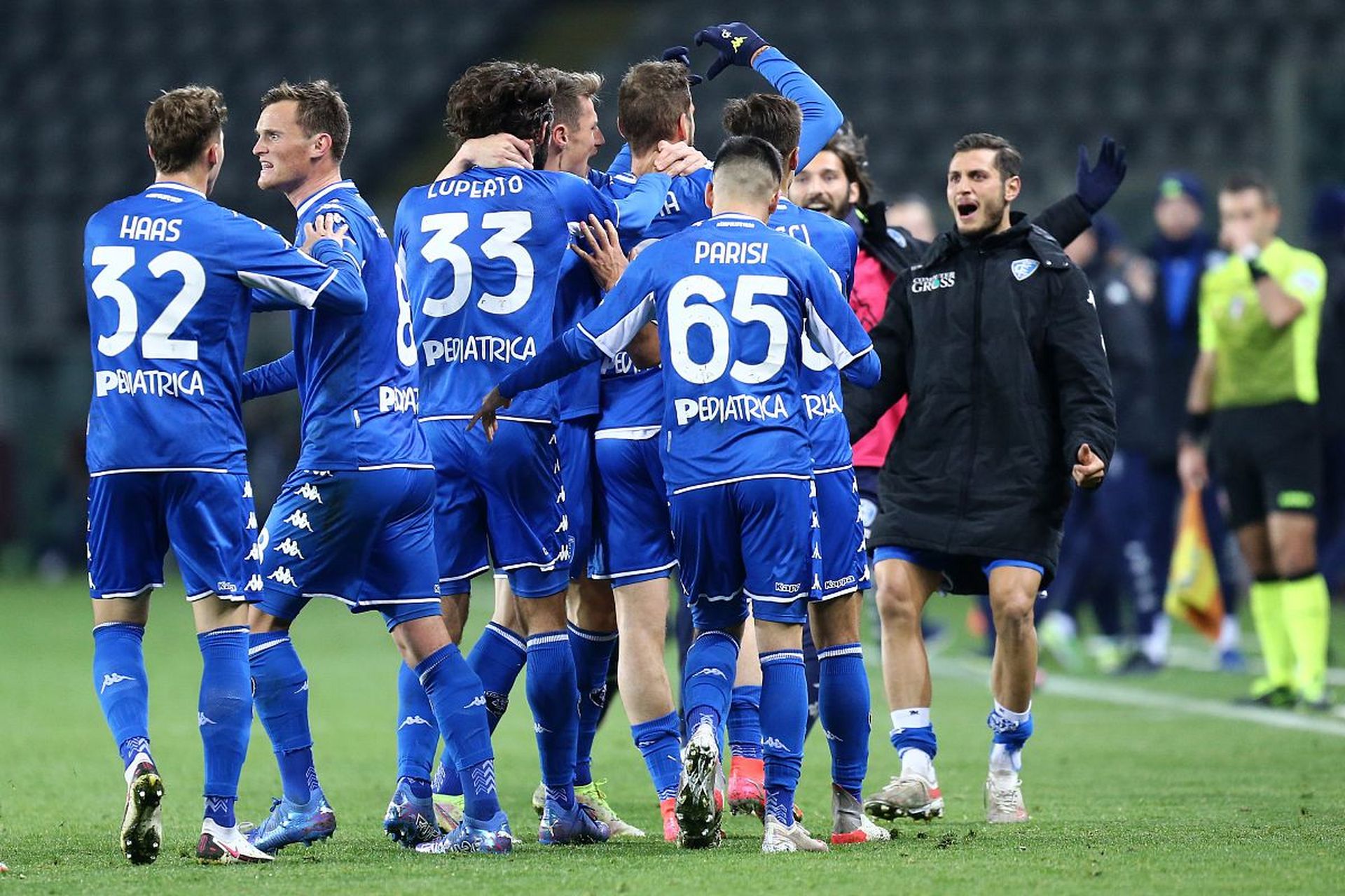 她用一次次 她用一次次